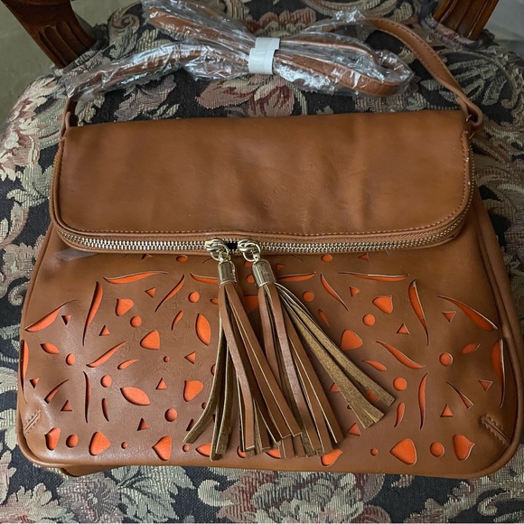 🔴 Francesca’s vegan handbag. - Picture 2 of 8